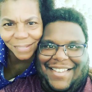 Meet your Posher, Emmanuel